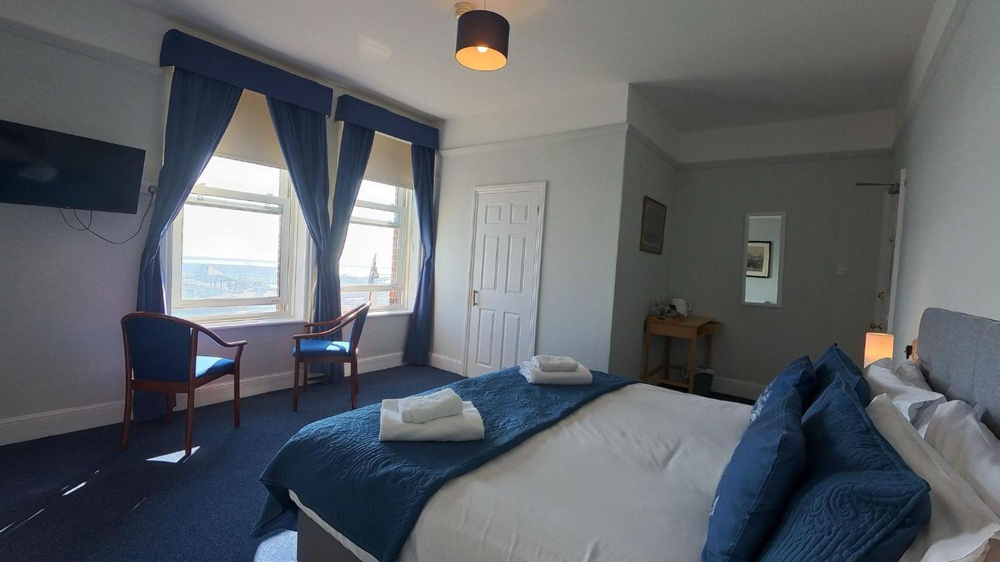 Royal Temple Yacht Club Hotel Ramsgate Exterior photo